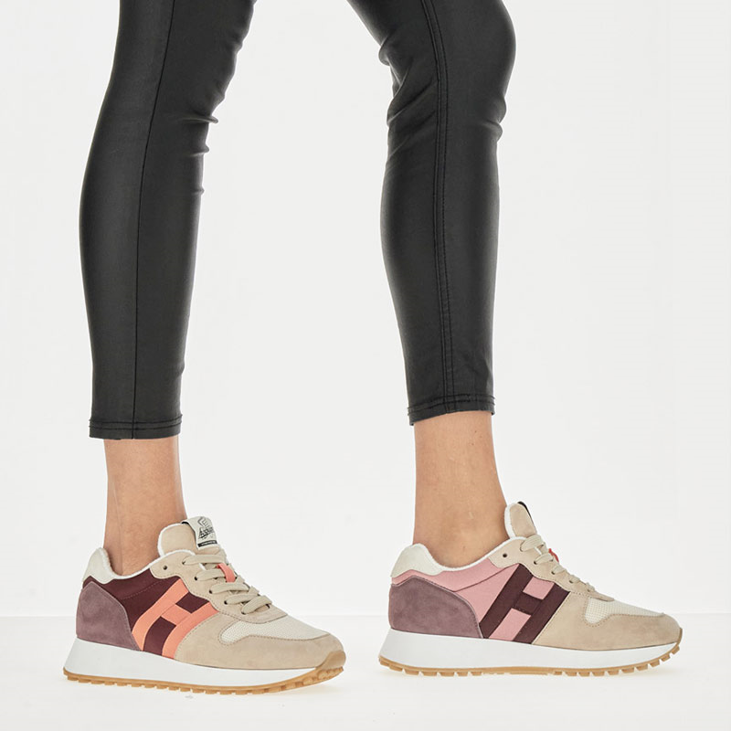 hogan sneakers Sneakers h383 Détails : Basses -Semelles: Gomme -Sem... hogan sneakers Sneakers h383 Détails : Basses -Semelles: Gomme -Sem...
