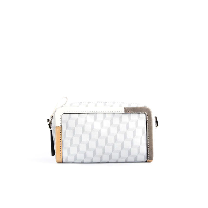 pierre hardy sacoches Cube Box Détails : Motifs -Matières: Cuir -Ma... pierre hardy sacoches Cube Box Détails : Motifs -Matières: Cuir -Ma...