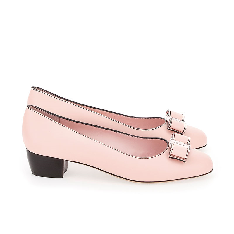 salvatore ferragamo escarpins Escarpins Vara Détails : Accessoires ... salvatore ferragamo escarpins Escarpins Vara Détails : Accessoires ...