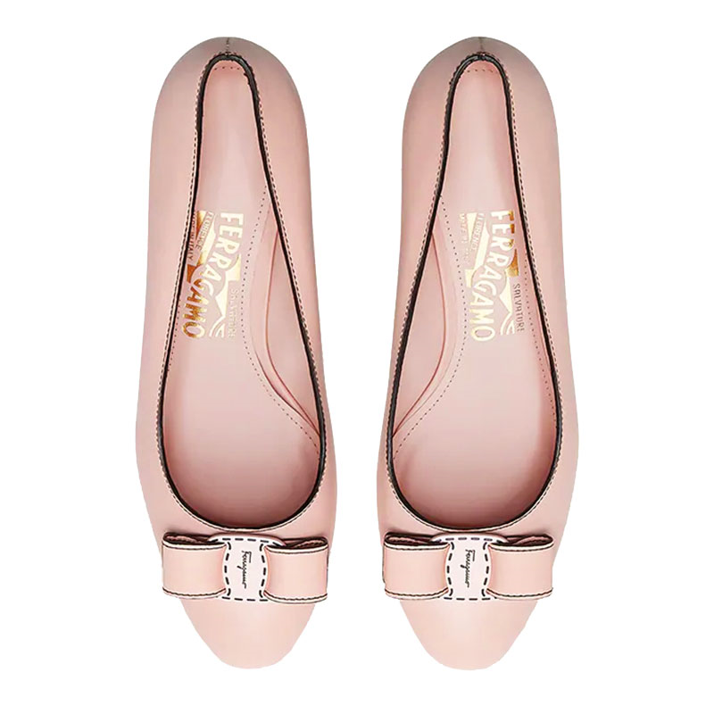 salvatore ferragamo escarpins Escarpins Vara Détails : Accessoires ... salvatore ferragamo escarpins Escarpins Vara Détails : Accessoires ...