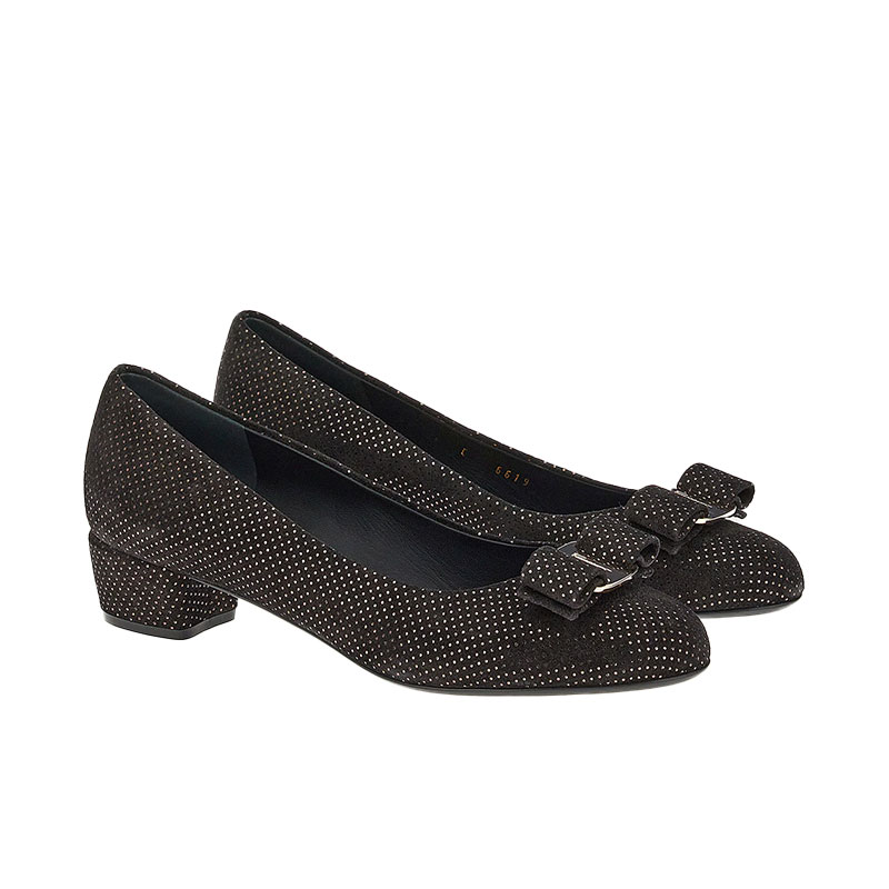 salvatore ferragamo escarpins Escarpins Vara Détails : Motifs -Déta... salvatore ferragamo escarpins Escarpins Vara Détails : Motifs -Déta...