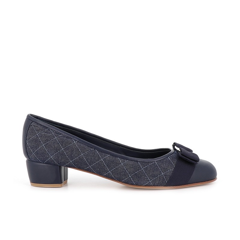 salvatore ferragamo escarpins Escarpins Vara Semelles: Cuir -Talons... salvatore ferragamo escarpins Escarpins Vara Semelles: Cuir -Talons...