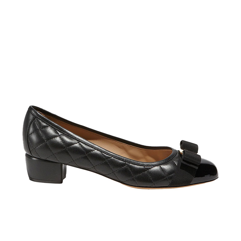 salvatore ferragamo escarpins Escarpins Vara Détails : Accessoires ...