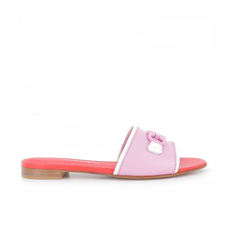 salvatore ferragamo sandales Mules Rhodes Détails : Bijoux -Détails...