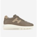 Sneakers Interactive 3