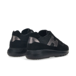 Sneakers Interactive 3