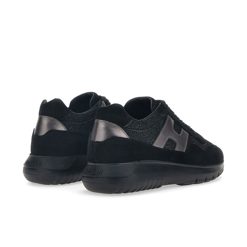 Sneakers Interactive 3