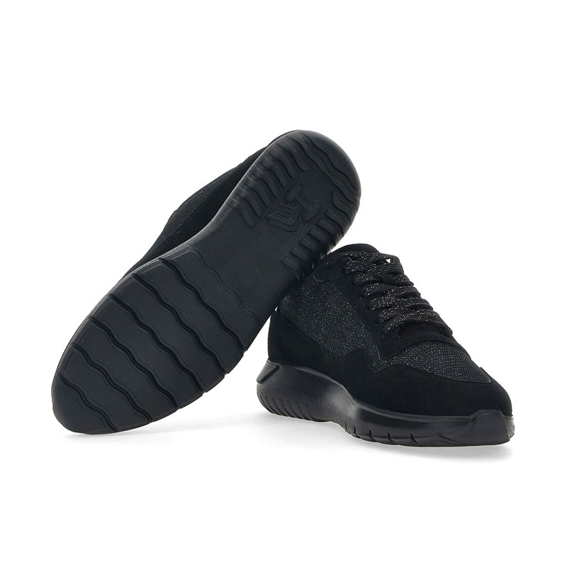 Sneakers Interactive 3
