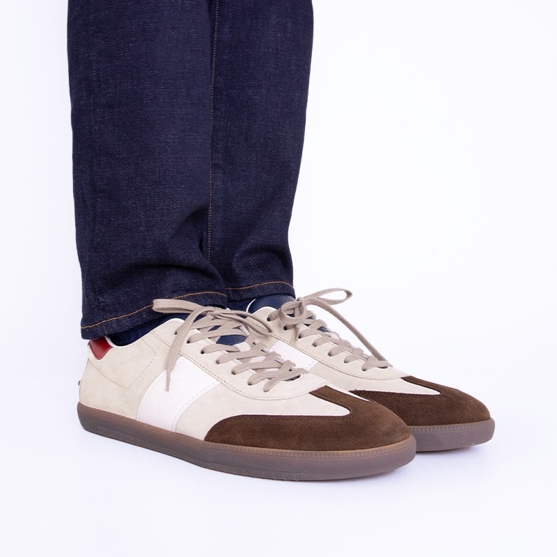 Sneakers Tabs