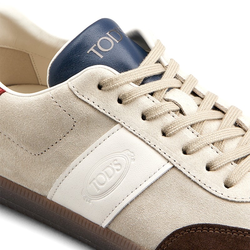 Sneakers Tabs