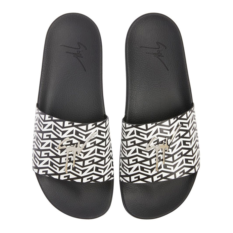 giuseppe zanotti sandales Flip Flop Détails : Motifs -Semelles: Cao... giuseppe zanotti sandales Flip Flop Détails : Motifs -Semelles: Cao...