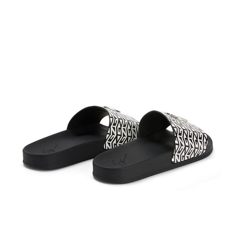 giuseppe zanotti sandales Flip Flop Détails : Motifs -Semelles: Cao... giuseppe zanotti sandales Flip Flop Détails : Motifs -Semelles: Cao...