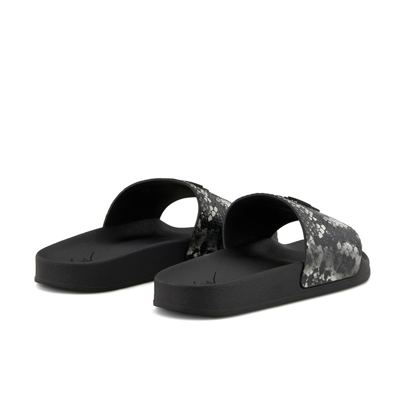 giuseppe zanotti sandales Flip Flop Détails : Mules -Détails : Impr... giuseppe zanotti sandales Flip Flop Détails : Mules -Détails : Impr...