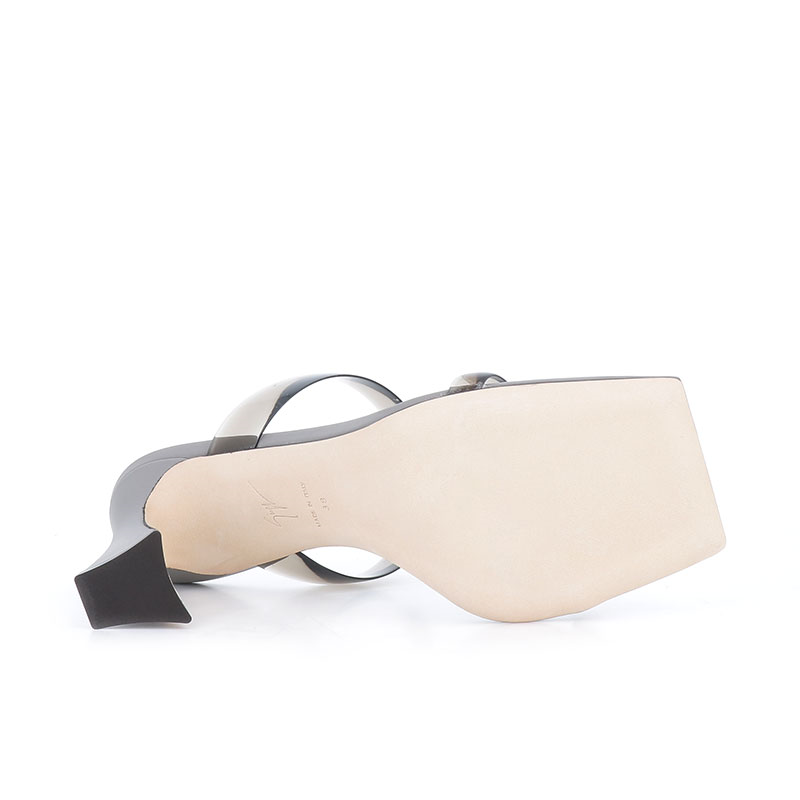 giuseppe zanotti sandales Mules Flaminia Détails : Mules -Semelles:... giuseppe zanotti sandales Mules Flaminia Détails : Mules -Semelles:...