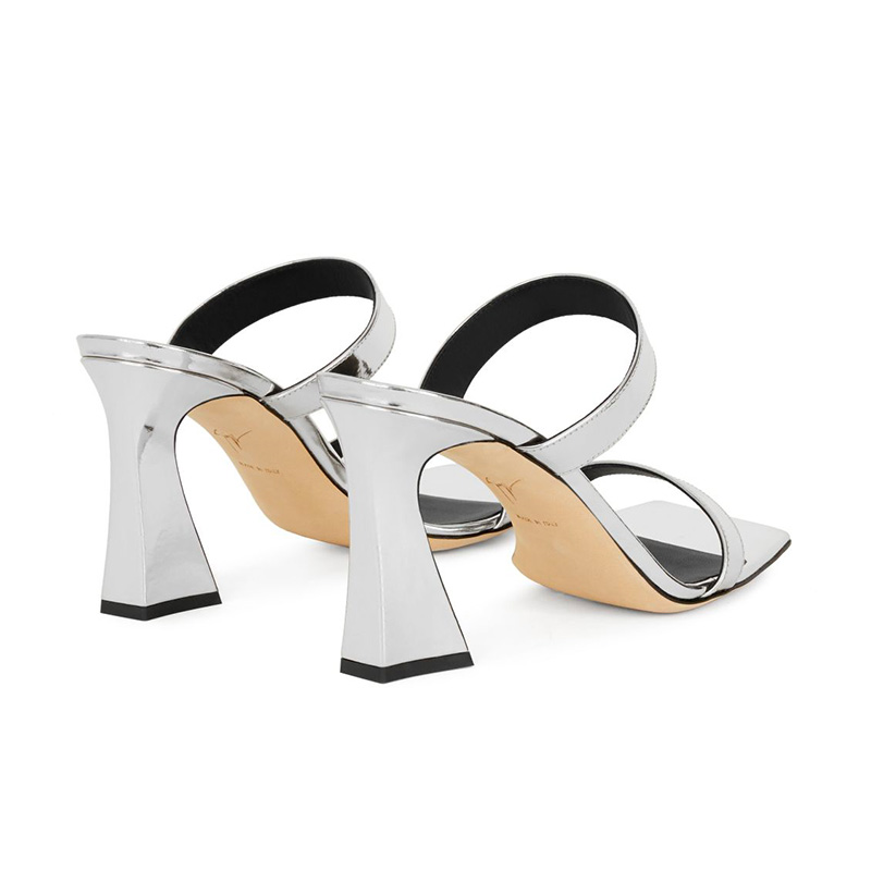 giuseppe zanotti sandales Mules Flaminia Détails : Mules -Semelles:... giuseppe zanotti sandales Mules Flaminia Détails : Mules -Semelles:...