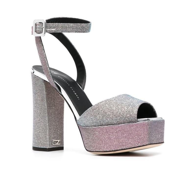 giuseppe zanotti sandales Sandales New Betty Détails : Oversize -Se... giuseppe zanotti sandales Sandales New Betty Détails : Oversize -Se...