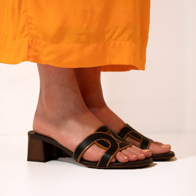 tod's sandales Mules Catena Détails : Mules -Semelles: Cuir -Talons...