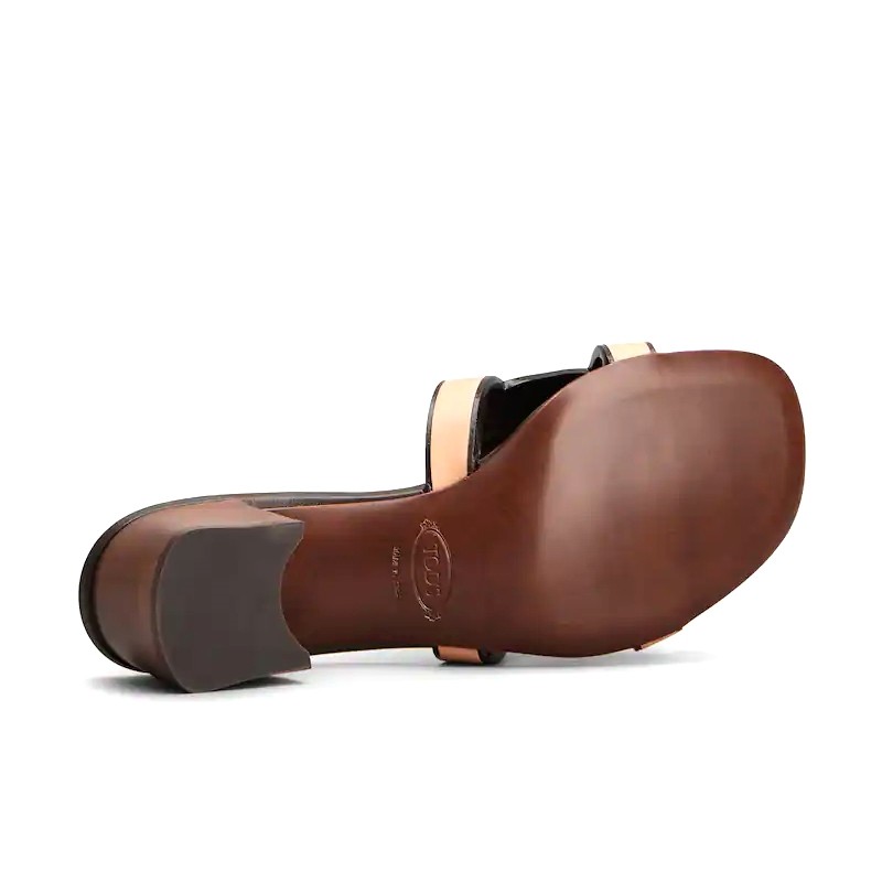 tod's sandales Mules Catena Détails : Mules -Semelles: Cuir -Talons...