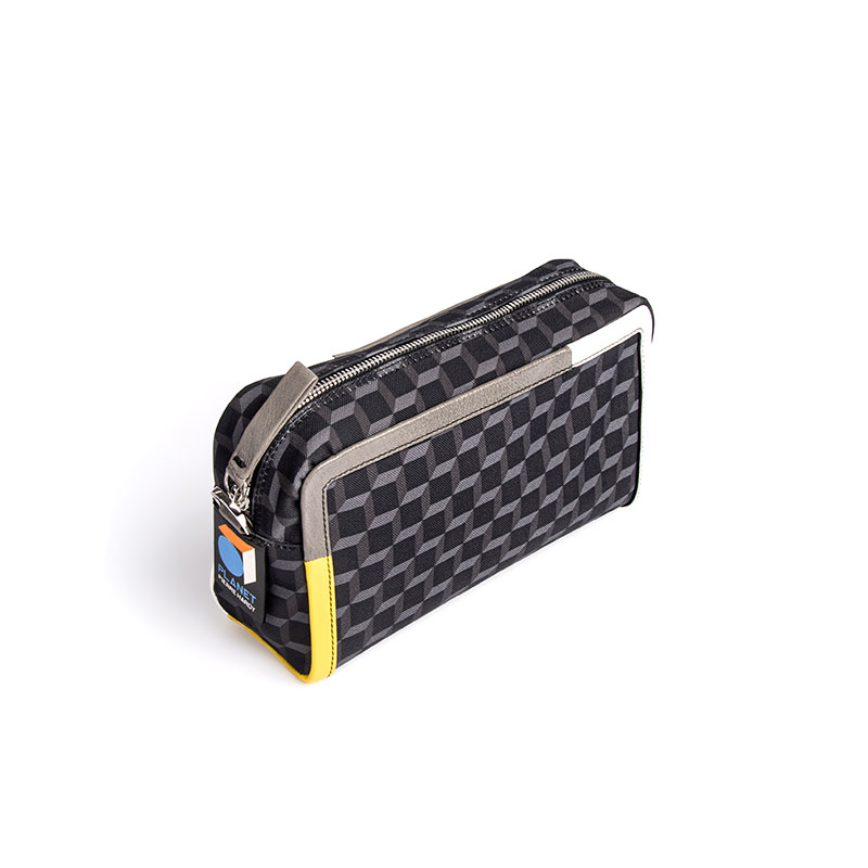 pierre hardy sacoches Cube box maxi Détails : Mode durable -Matière... pierre hardy sacoches Cube box maxi Détails : Mode durable -Matière...