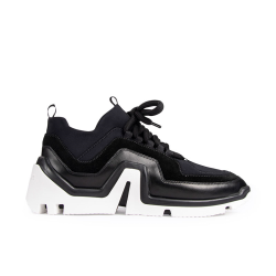 Sneakers new vibe