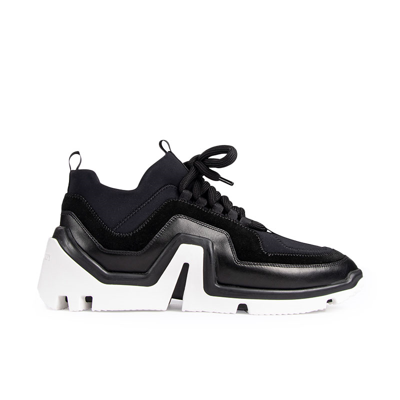 Sneakers new vibe