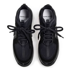 Sneakers new vibe