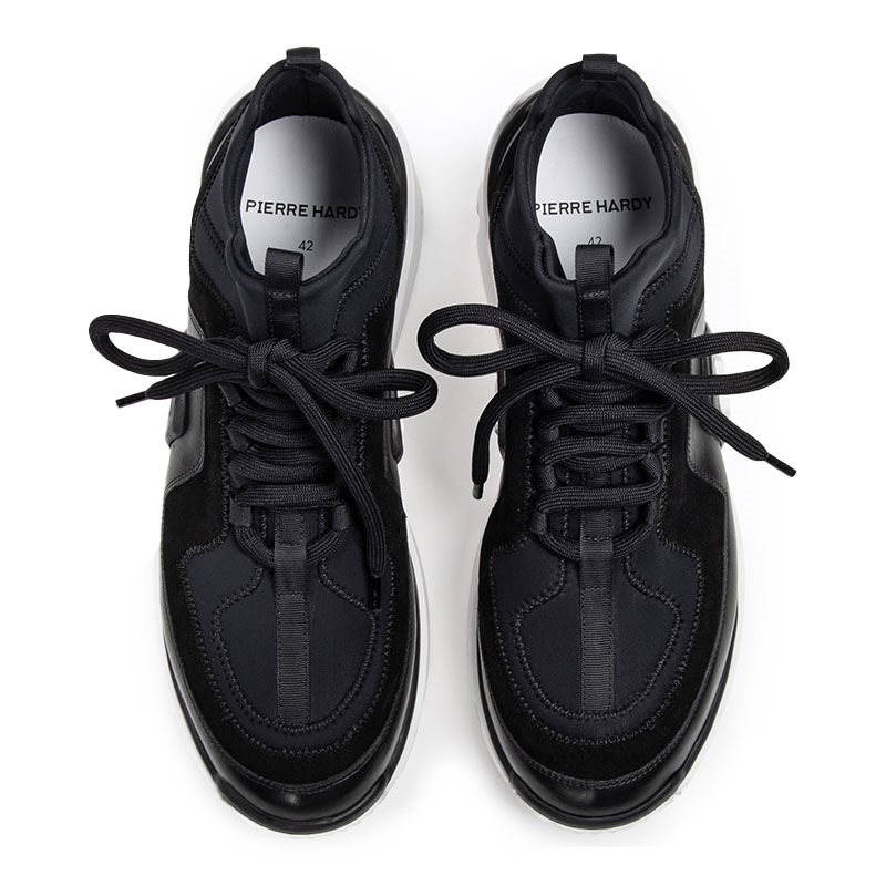 Sneakers new vibe