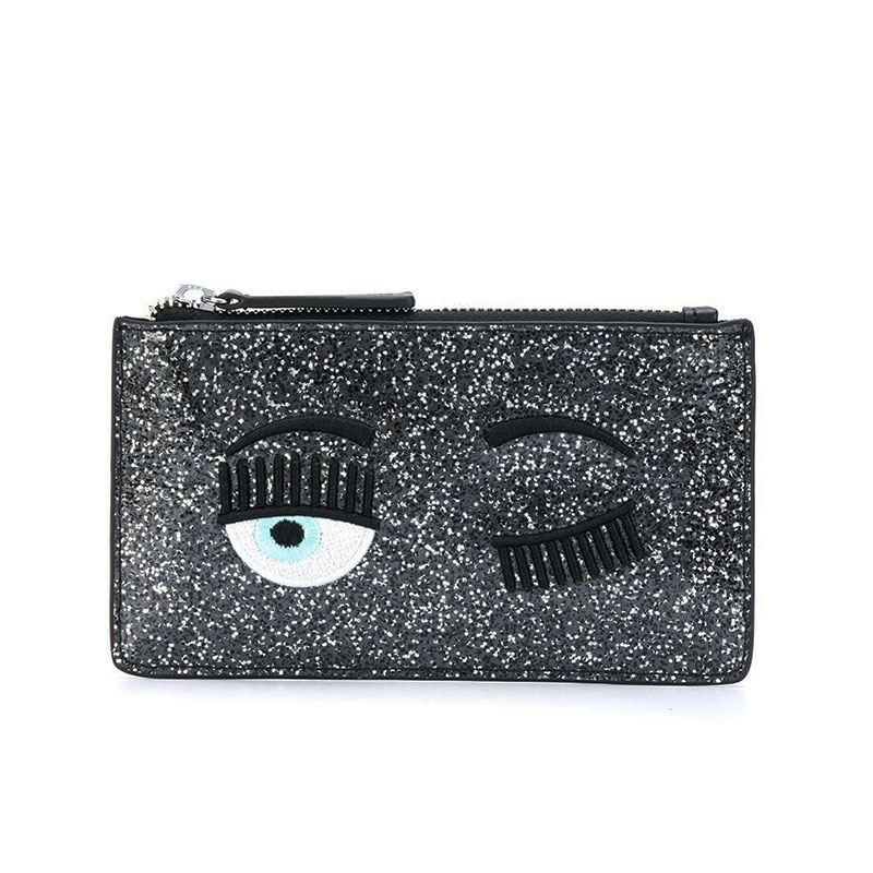 chiara ferragni sacs pochettes Pochette Détails : Motifs -Matières:... chiara ferragni sacs pochettes Pochette Détails : Motifs -Matières:...