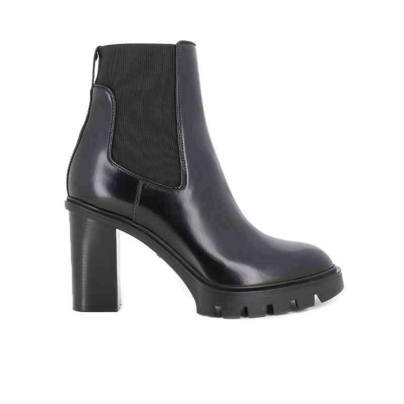 Boots Blair 4