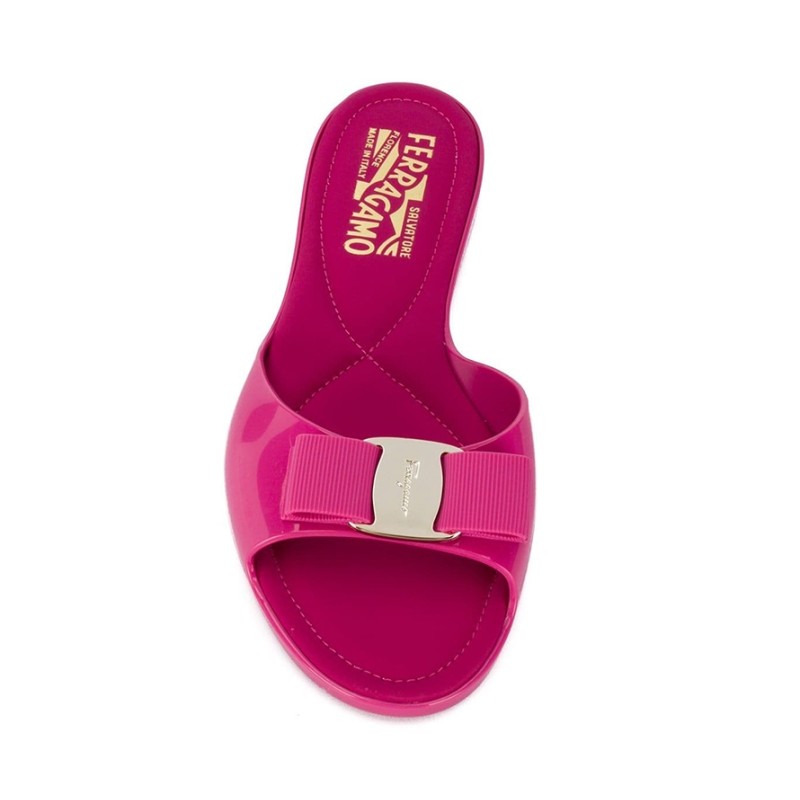 salvatore ferragamo sandales Mules PVC Détails : Bijoux -Détails : ... salvatore ferragamo sandales Mules PVC Détails : Bijoux -Détails : ...