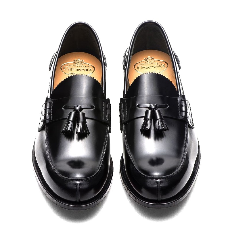church's mocassins et slip-on Mocassins Tiverton Détails : Pompons ...