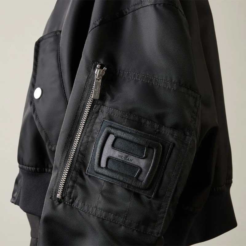 hogan veste et blouson Bomber Matières: Tissu -Couleurs: Noi hogan veste et blouson Bomber Matières: Tissu -Couleurs: Noi
