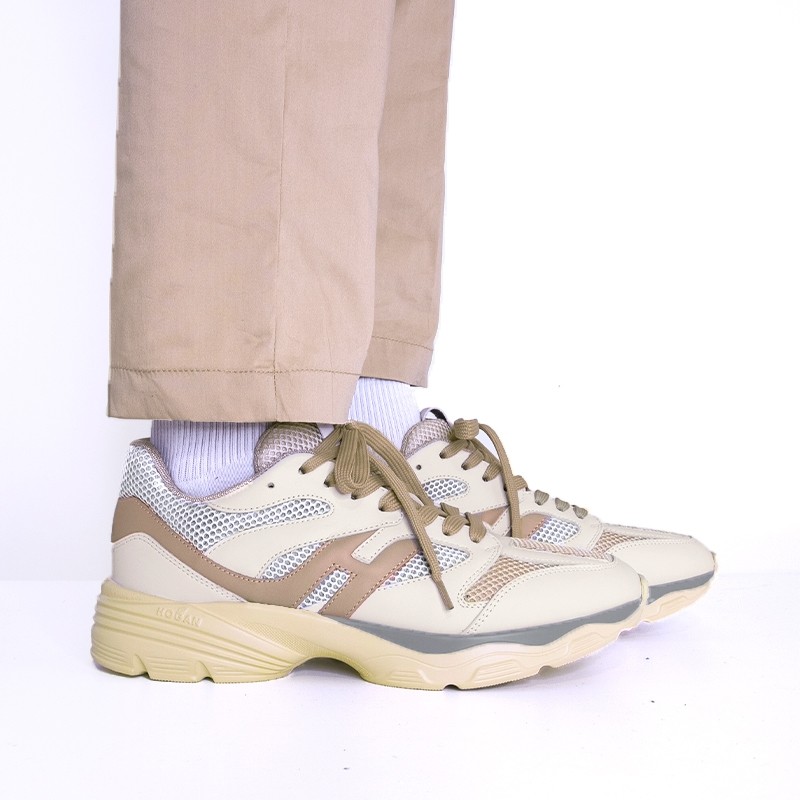 hogan sneakers Sneakers H665 Semelles: Gomme -Matières: Cuir -Matiè... hogan sneakers Sneakers H665 Semelles: Gomme -Matières: Cuir -Matiè...