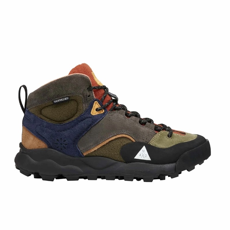 Sneakers Back Country