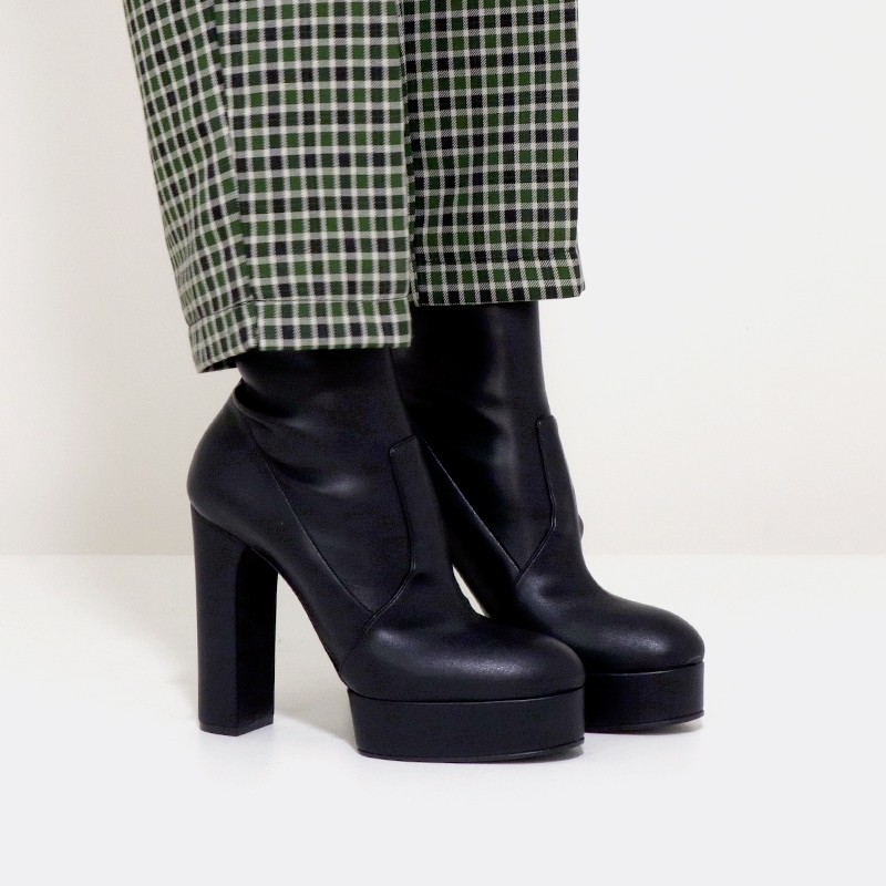 Boots Plato