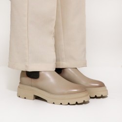 Boots Urbana