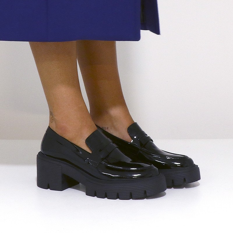 stuart weitzman mocassins et slip-on Mocassins Soho Détails : Overs...