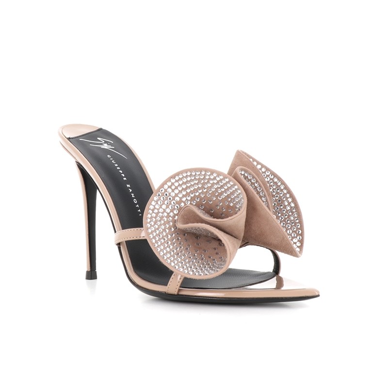 giuseppe zanotti sandales Mules Charmante Détails : Bijoux -Détails...