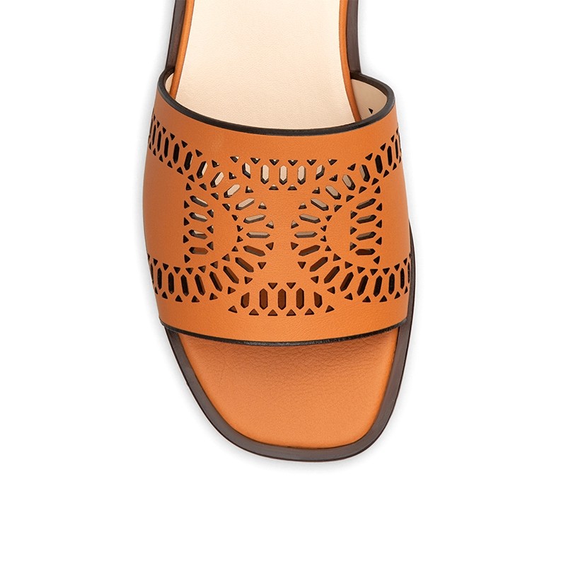 tod's sandales mules catena biz Détails : Mules -Semelles: Cuir -Ta... tod's sandales mules catena biz Détails : Mules -Semelles: Cuir -Ta...