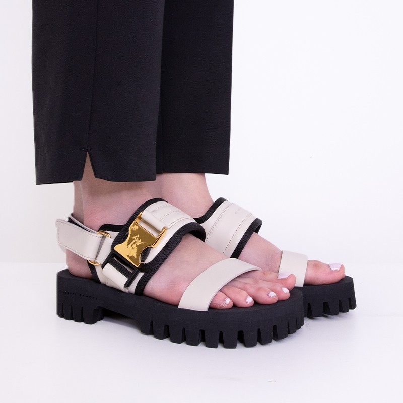 giuseppe zanotti sandales Sandales CDO Semelles: Commando -Matières...