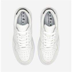 Sneakers H670