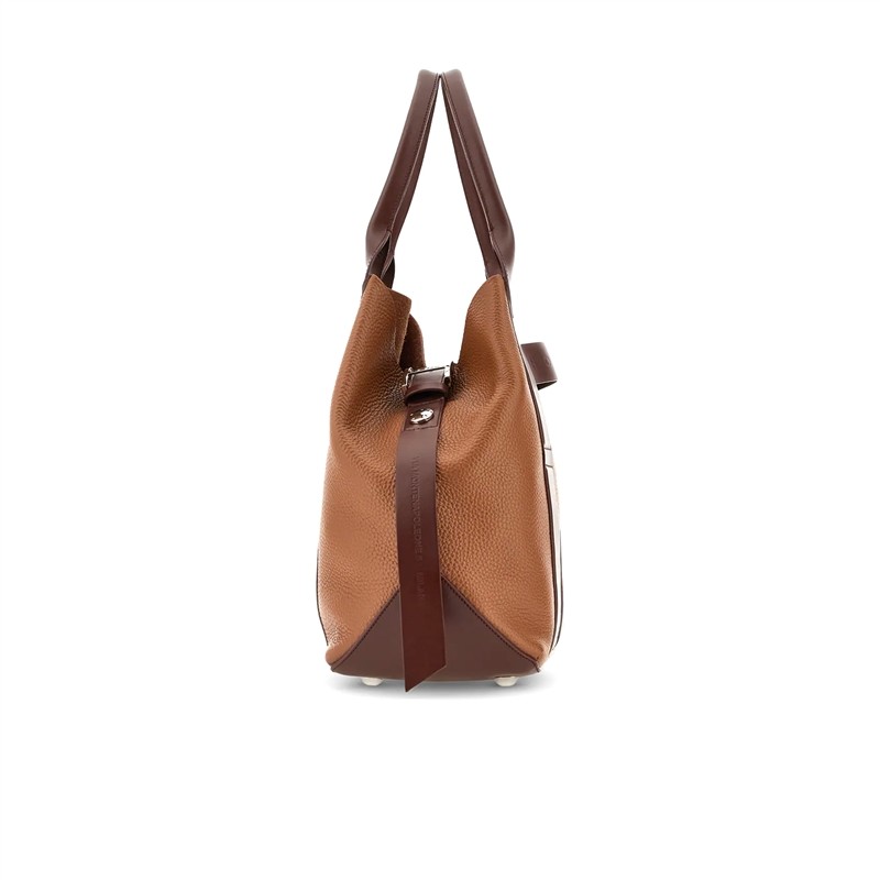 hogan sacs à main Sac New Family Détails : Bandoulière -Matières: C... hogan sacs à main Sac New Family Détails : Bandoulière -Matières: C...