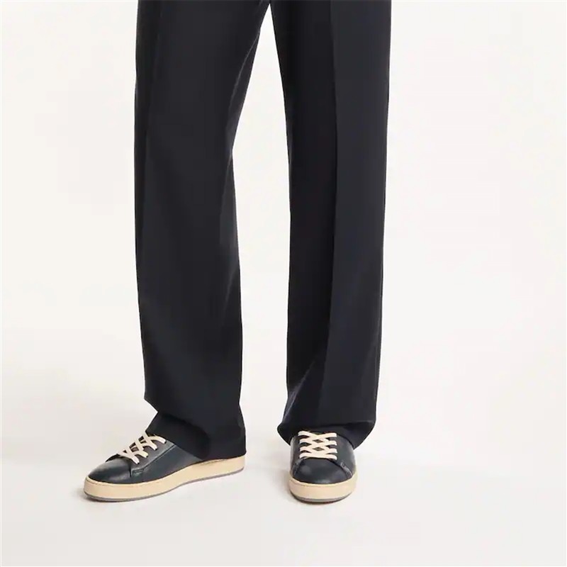 Sneakers H672