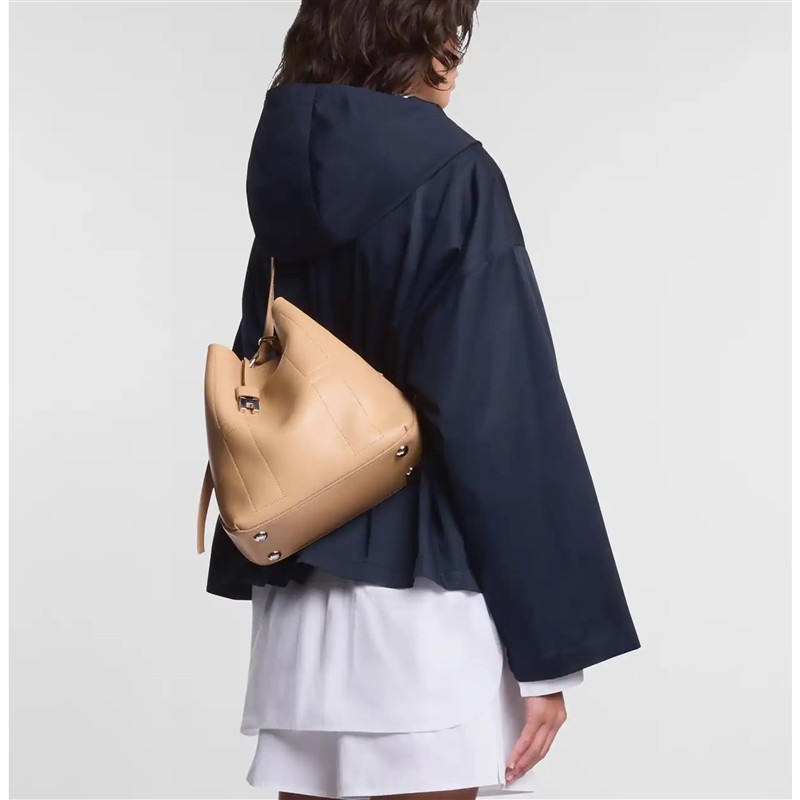 hogan sacs à main Sac Hobo Piccol Détails : Bandoulière -Matières: ... hogan sacs à main Sac Hobo Piccol Détails : Bandoulière -Matières: ...