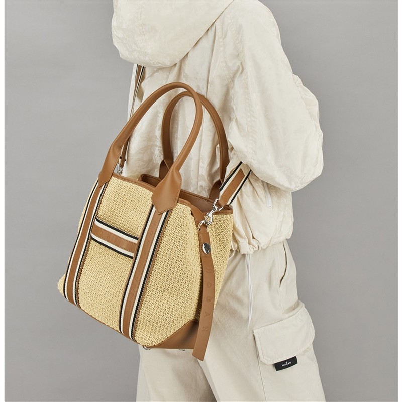 hogan sacs à main sac shopping script Détails : Bandoulière -Matièr... hogan sacs à main sac shopping script Détails : Bandoulière -Matièr...