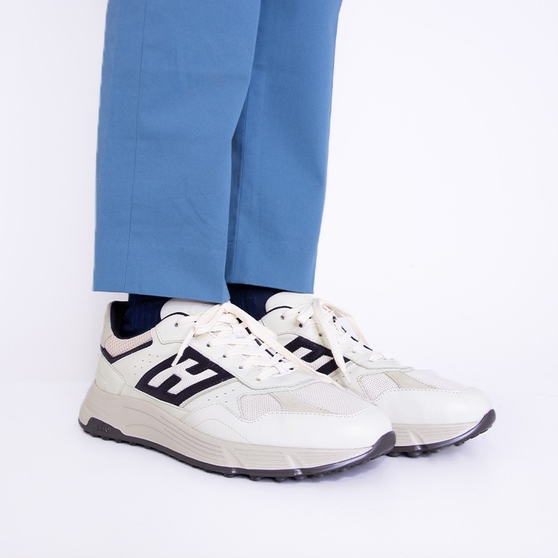 hogan sneakers Sneakers Hyperlight Détails : Oversize -Semelles: Go... hogan sneakers Sneakers Hyperlight Détails : Oversize -Semelles: Go...