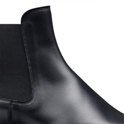 Boots Bonnie