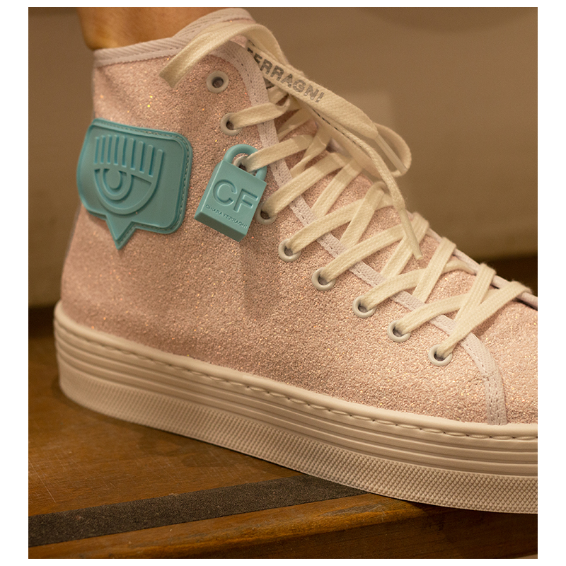 chiara ferragni sneakers Converse Détails : Bijoux -Détails : Acces... chiara ferragni sneakers Converse Détails : Bijoux -Détails : Acces...