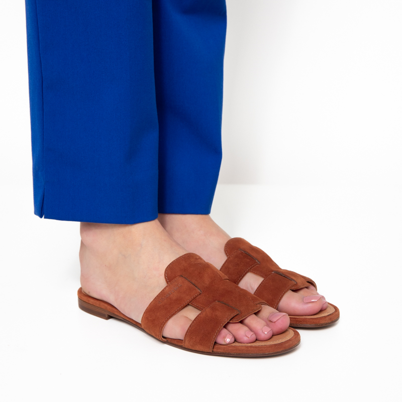 church's sandales Mules Dee Dee Détails : Mules -Semelles: Cuir à p... church's sandales Mules Dee Dee Détails : Mules -Semelles: Cuir à p...