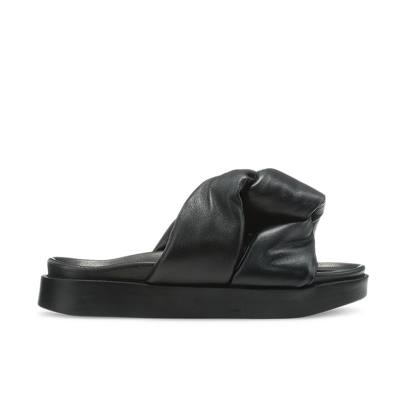 inuikii sandales Mules Détails : Mules -Semelles: Gomme -Matières: ...